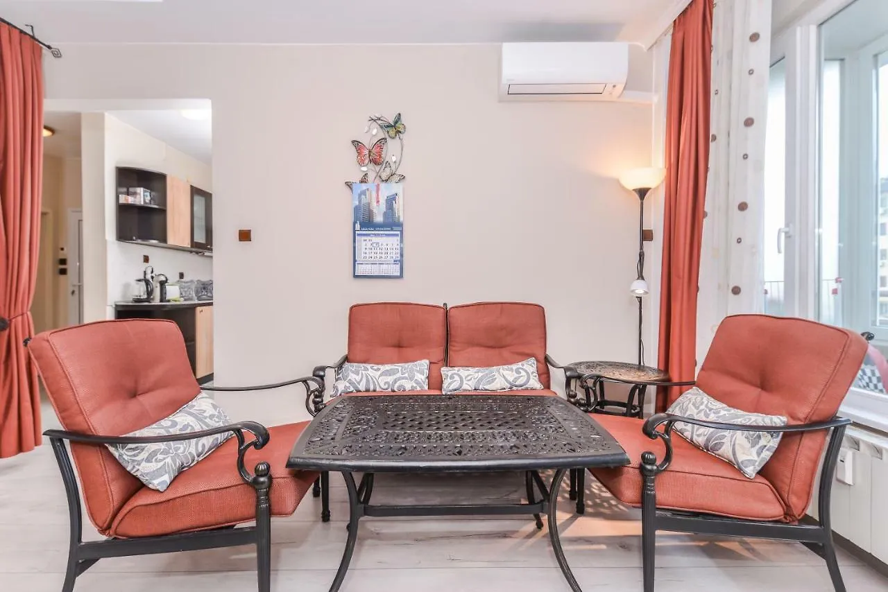 Visit Sofia | Macedonia Square Central Apartment Bulgarien